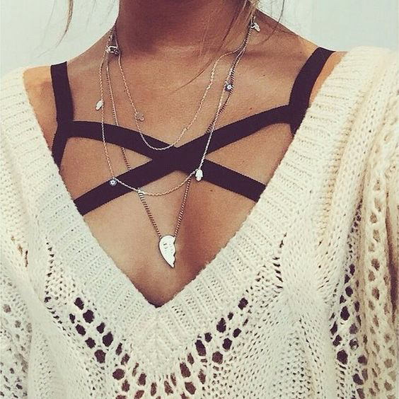 20 Style Tips On How To Wear Bralettes In The Winter 