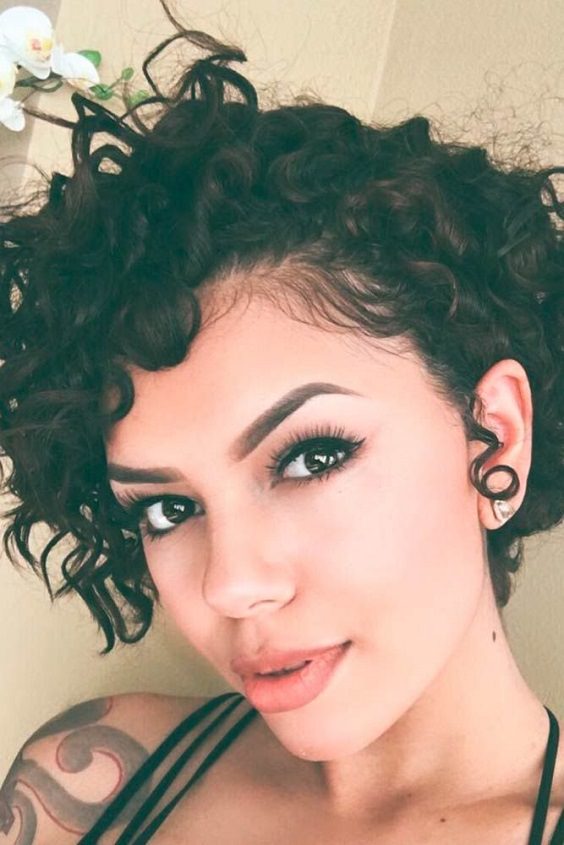 21 Beloved Short Curly Hairstyles For Women Of Any Age Fashion Daily 