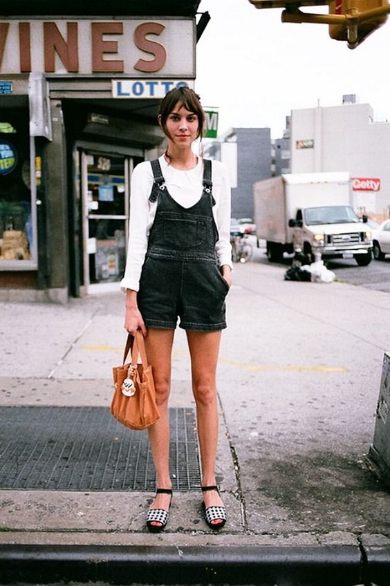 Shortalls are classic casual outfits usually made of denim and suitable for warm weather. Find out some stylish ways to wear it!