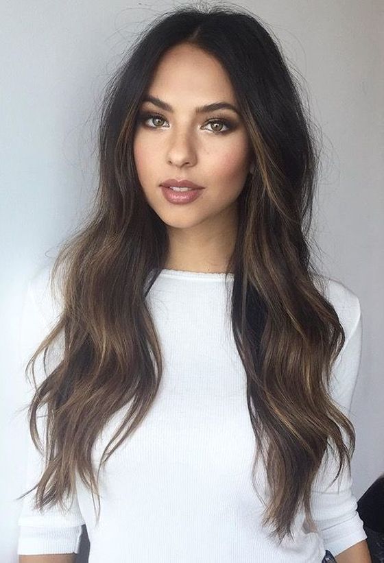 We have compiled a list of top 50 hairstyles to flaunt beautiful long waves charmingly. These are sure to impress as well as inspire you from all aspects.